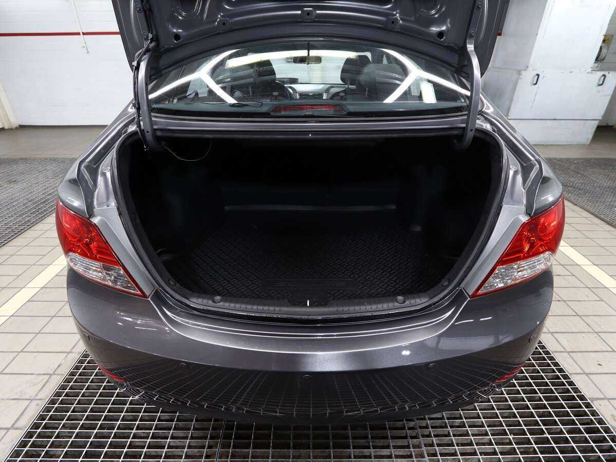 Hyundai Solaris б/у, 2014, Автоматическая. Фото: #4