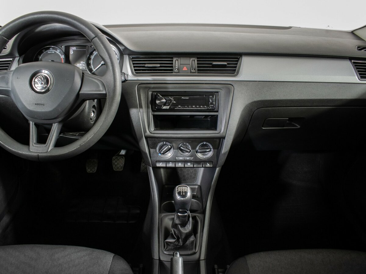 Skoda Rapid б/у, 2017, Механическая. Фото: #10