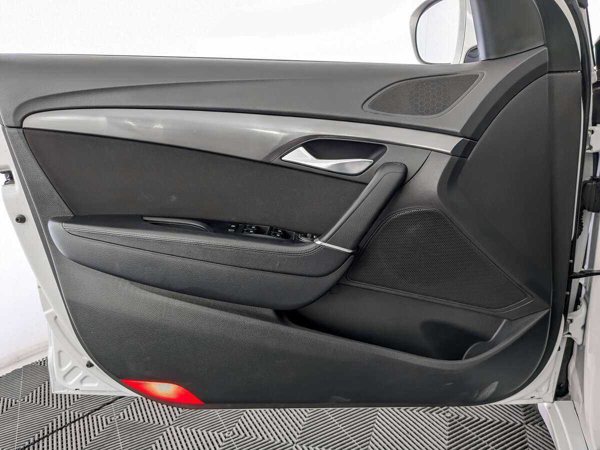 Hyundai i40 б/у, 2016, Роботизированная. Фото: #14