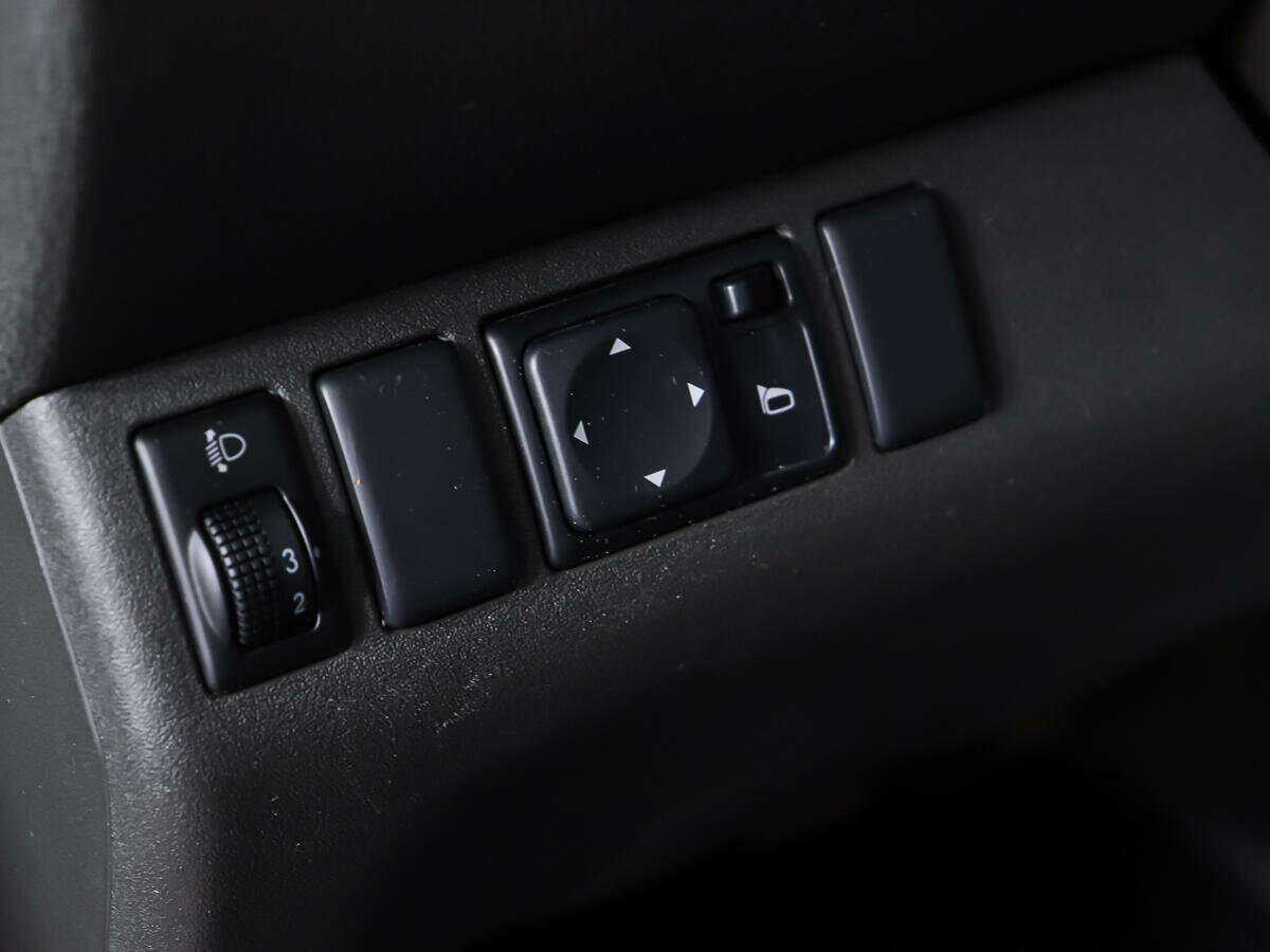 Nissan Pathfinder б/у, 2012, Механическая. Фото: #17