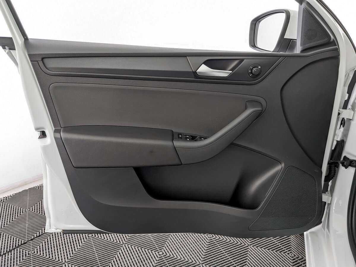 Volkswagen Polo б/у, 2020, Механическая. Фото: #17