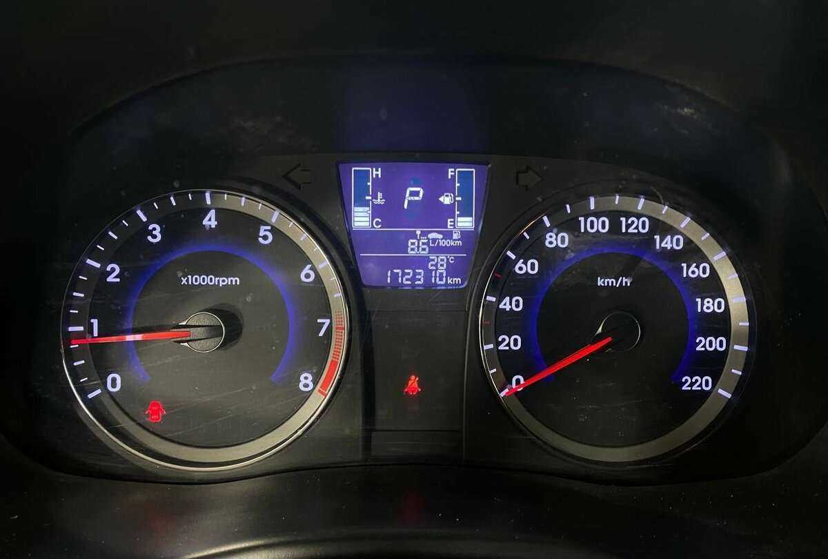 Hyundai Solaris б/у, 2014, Автоматическая. Фото: #9