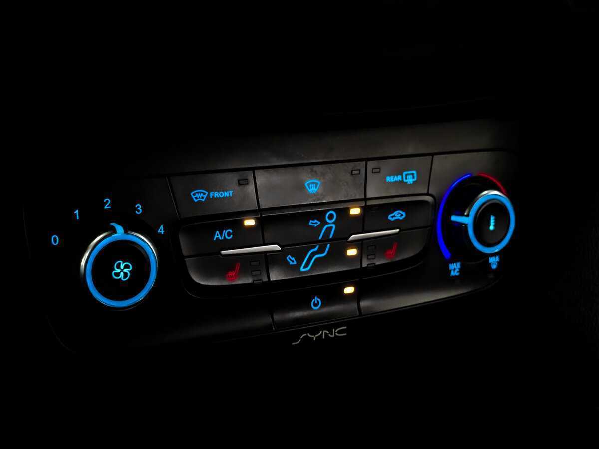 Ford Focus б/у, 2015, Механическая. Фото: #21