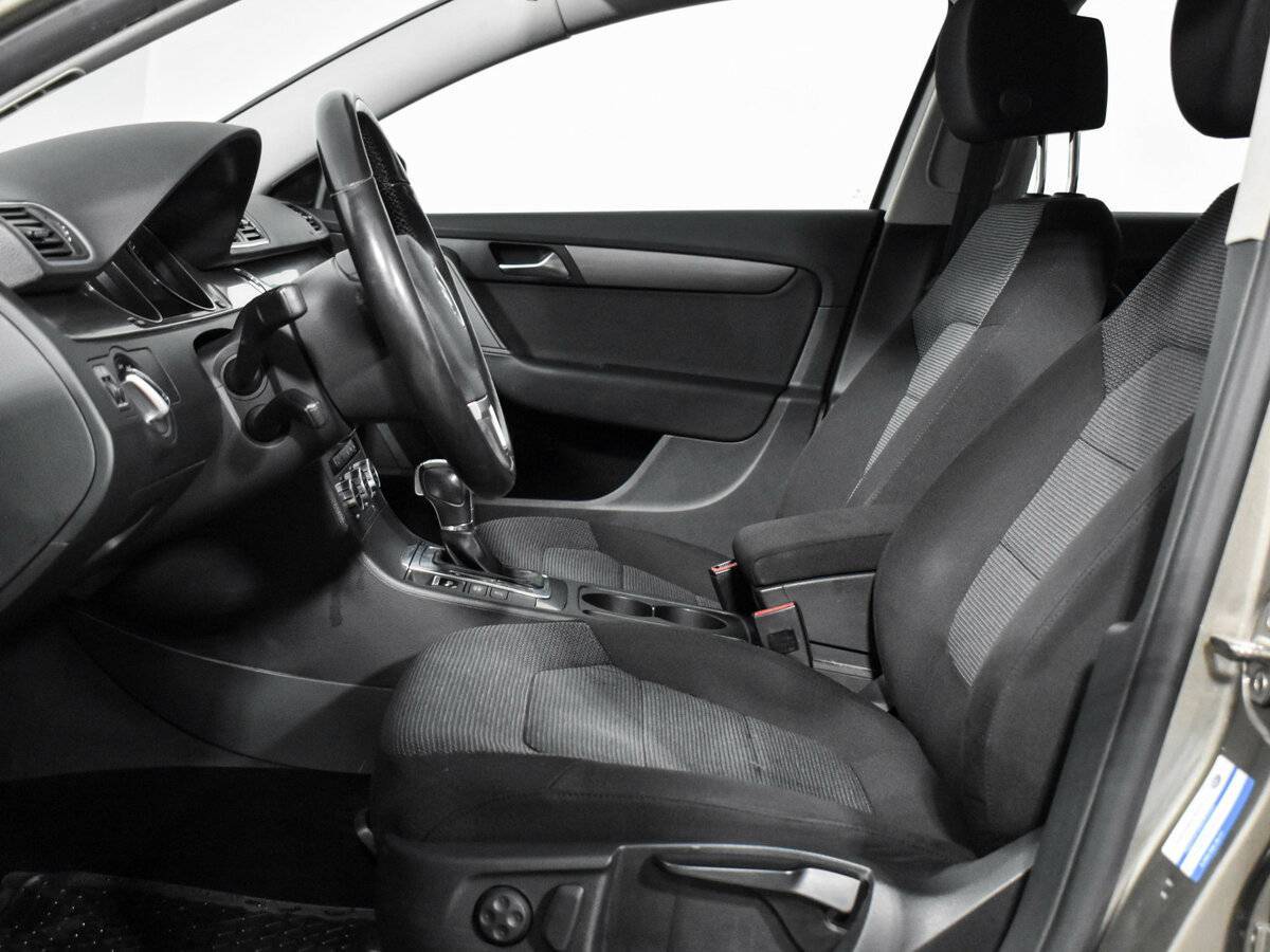 Volkswagen Passat б/у, 2012, Роботизированная. Фото: #8