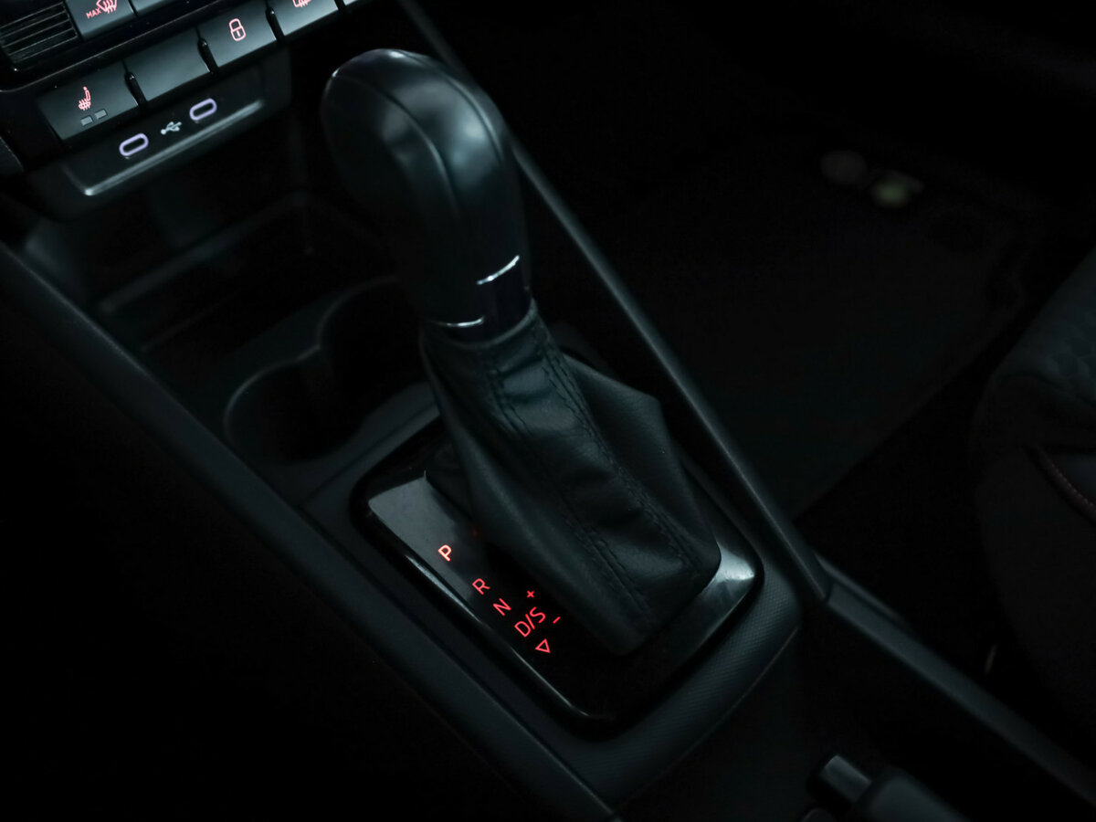 Volkswagen Polo б/у, 2021, Автоматическая. Фото: #16