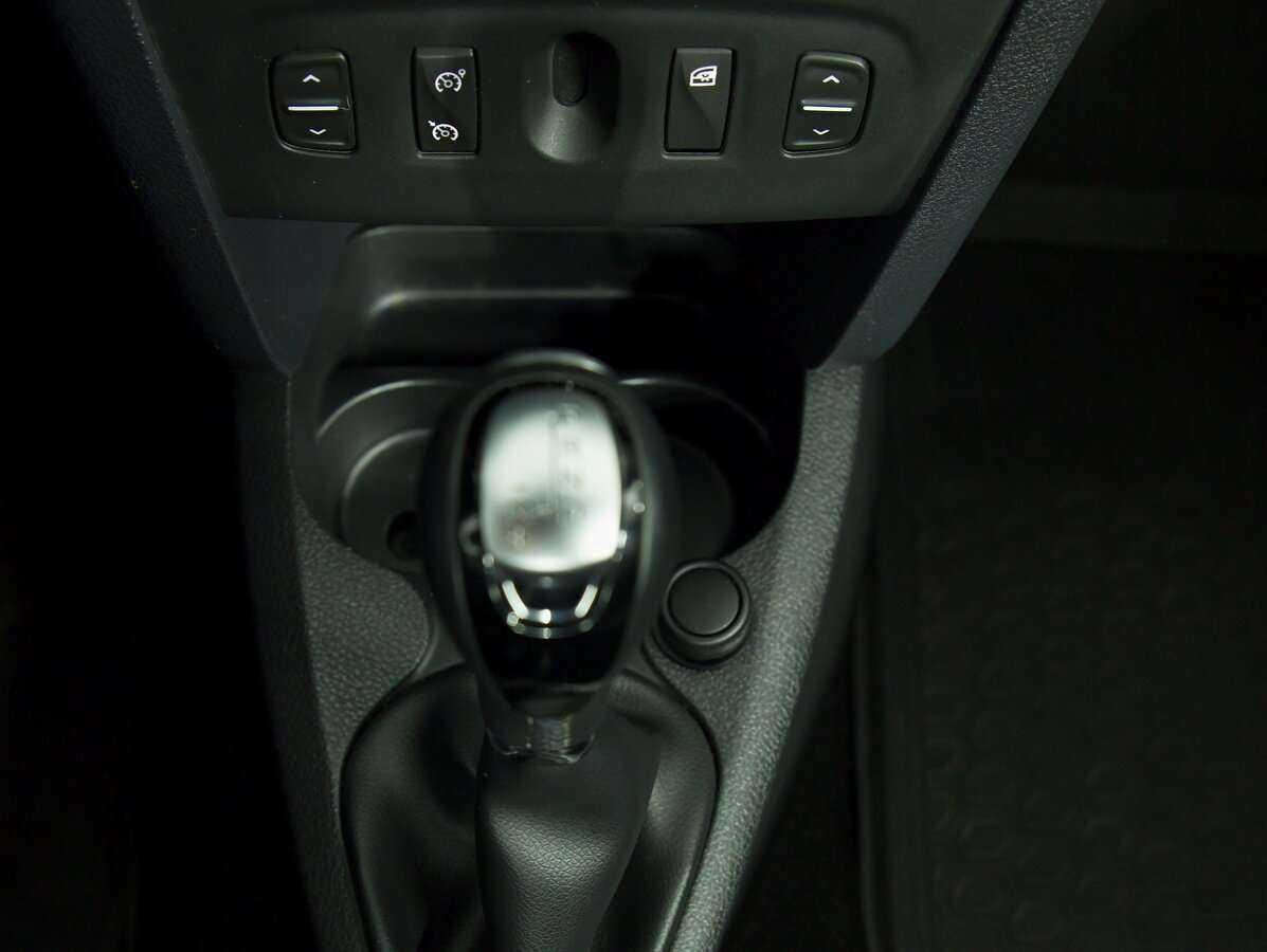 Renault Logan б/у, 2015, Автоматическая. Фото: #13