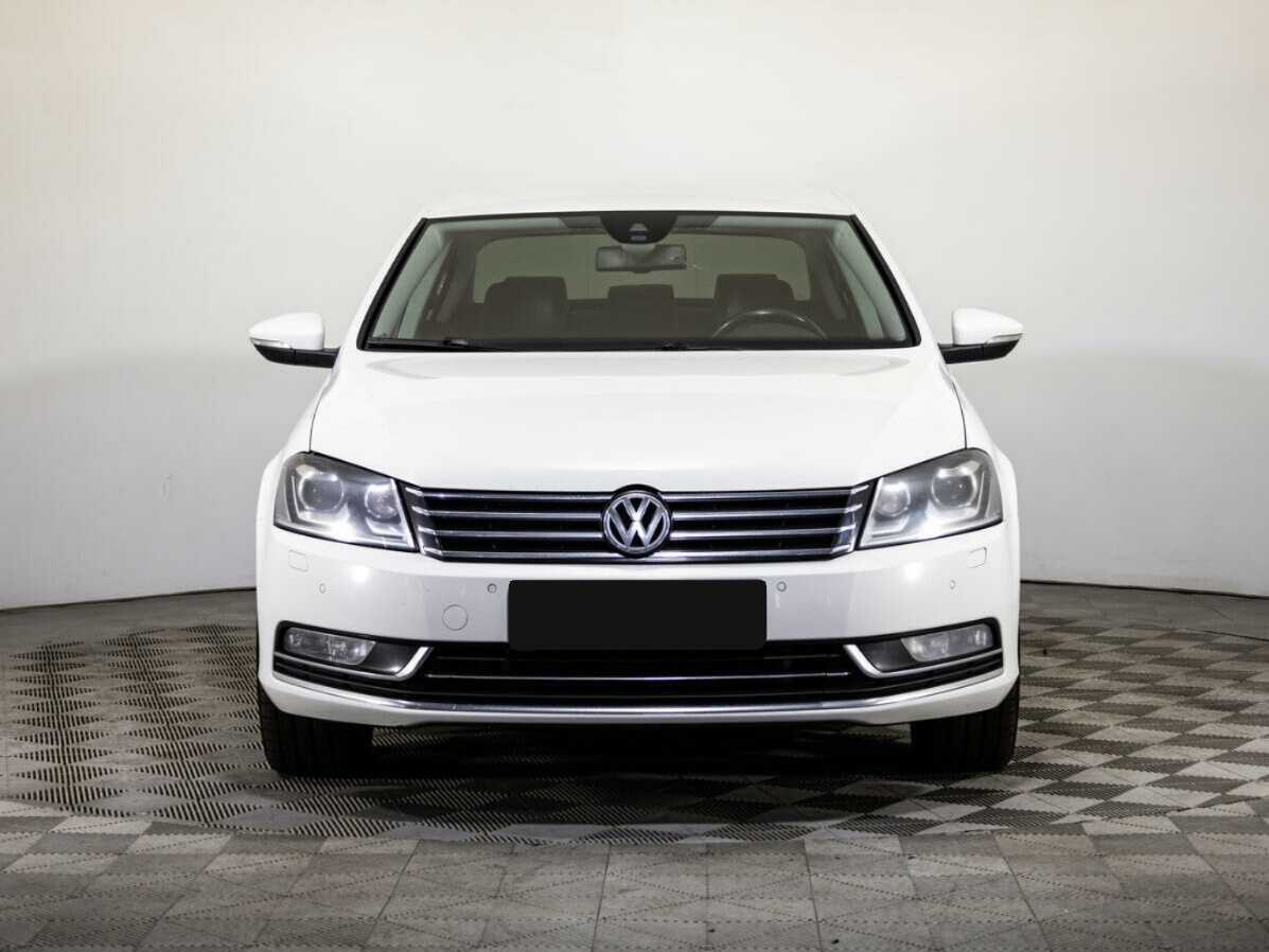 Volkswagen Passat б/у, 2013, Роботизированная. Фото: #1