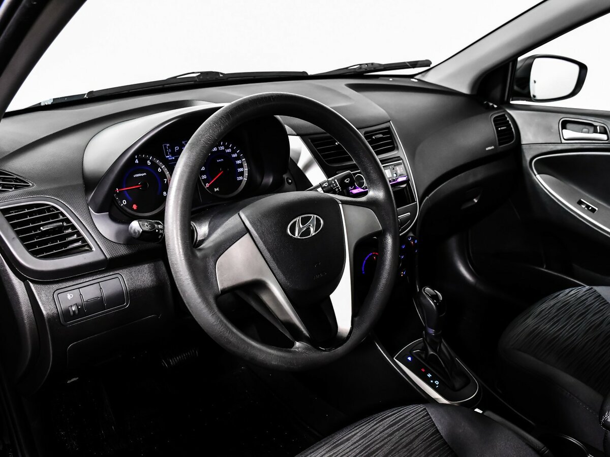 Hyundai Solaris б/у, 2016, Автоматическая. Фото: #11