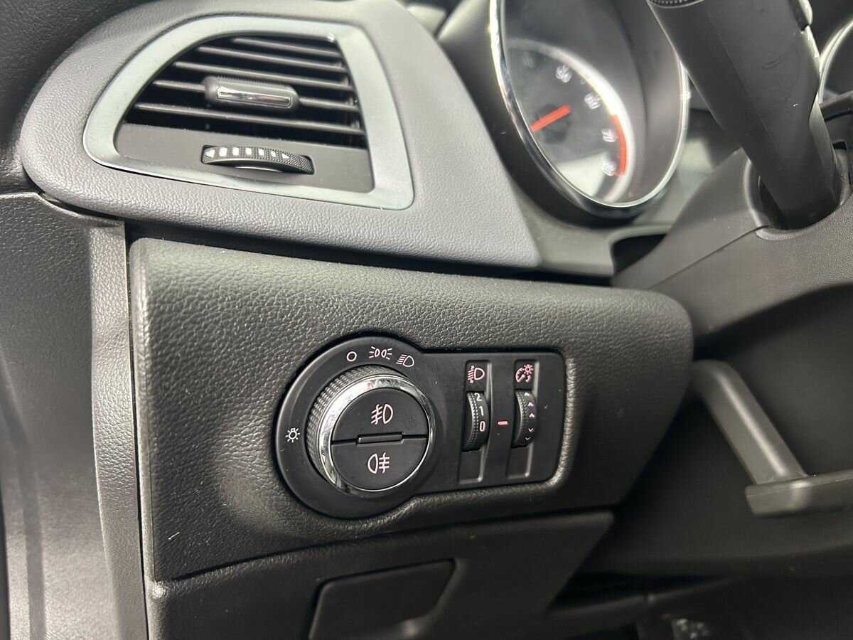 Opel Astra б/у, 2014, Механическая. Фото: #8