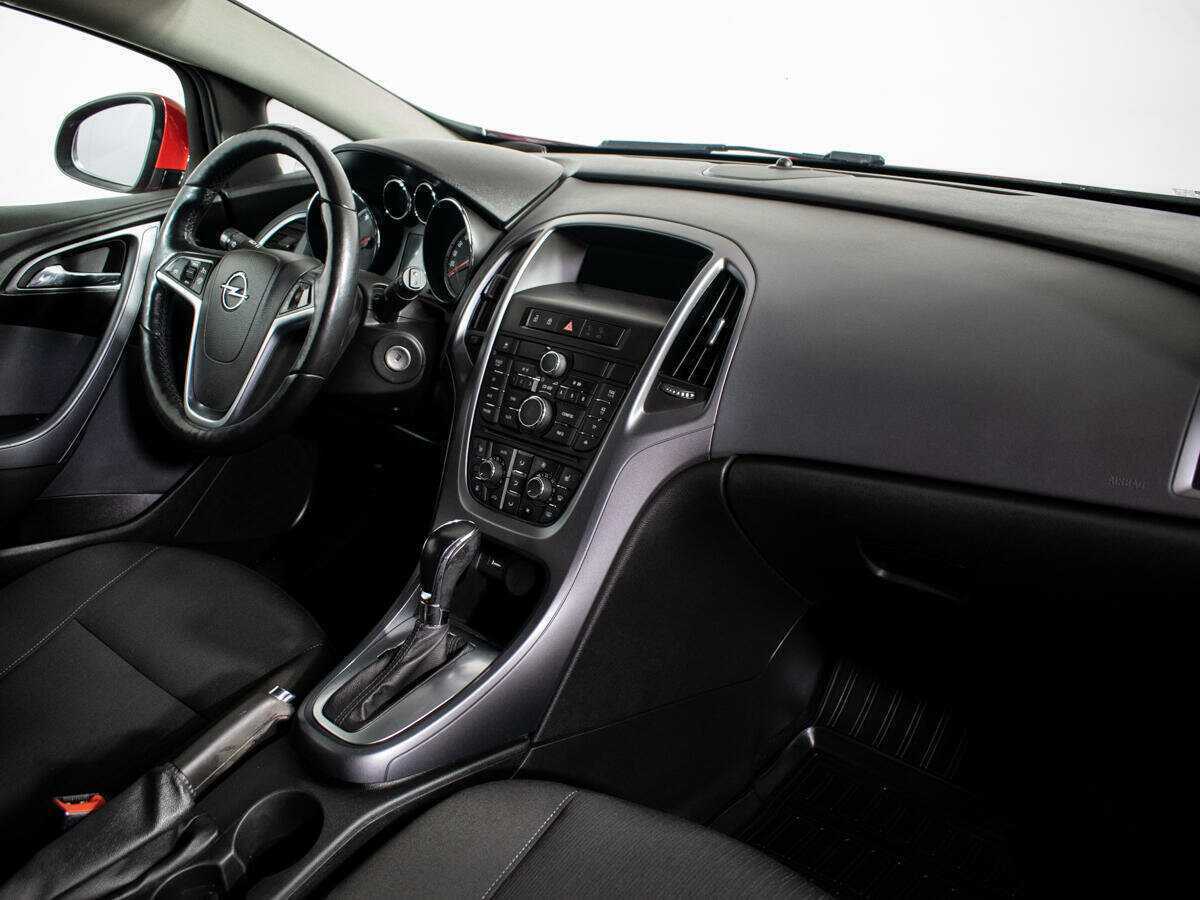 Opel Astra б/у, 2013, Автоматическая. Фото: #7