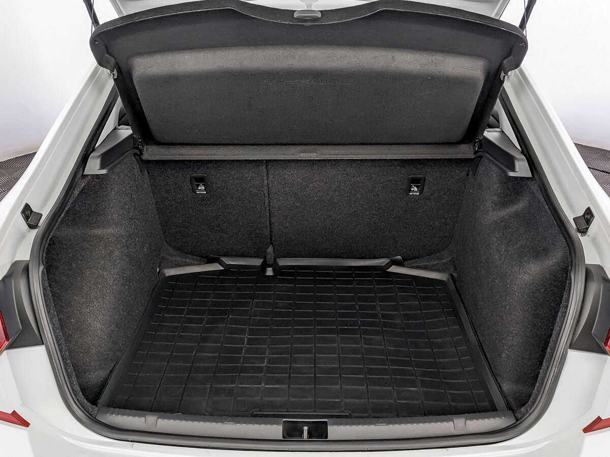 Volkswagen Polo б/у, 2020, Механическая. Фото: #8