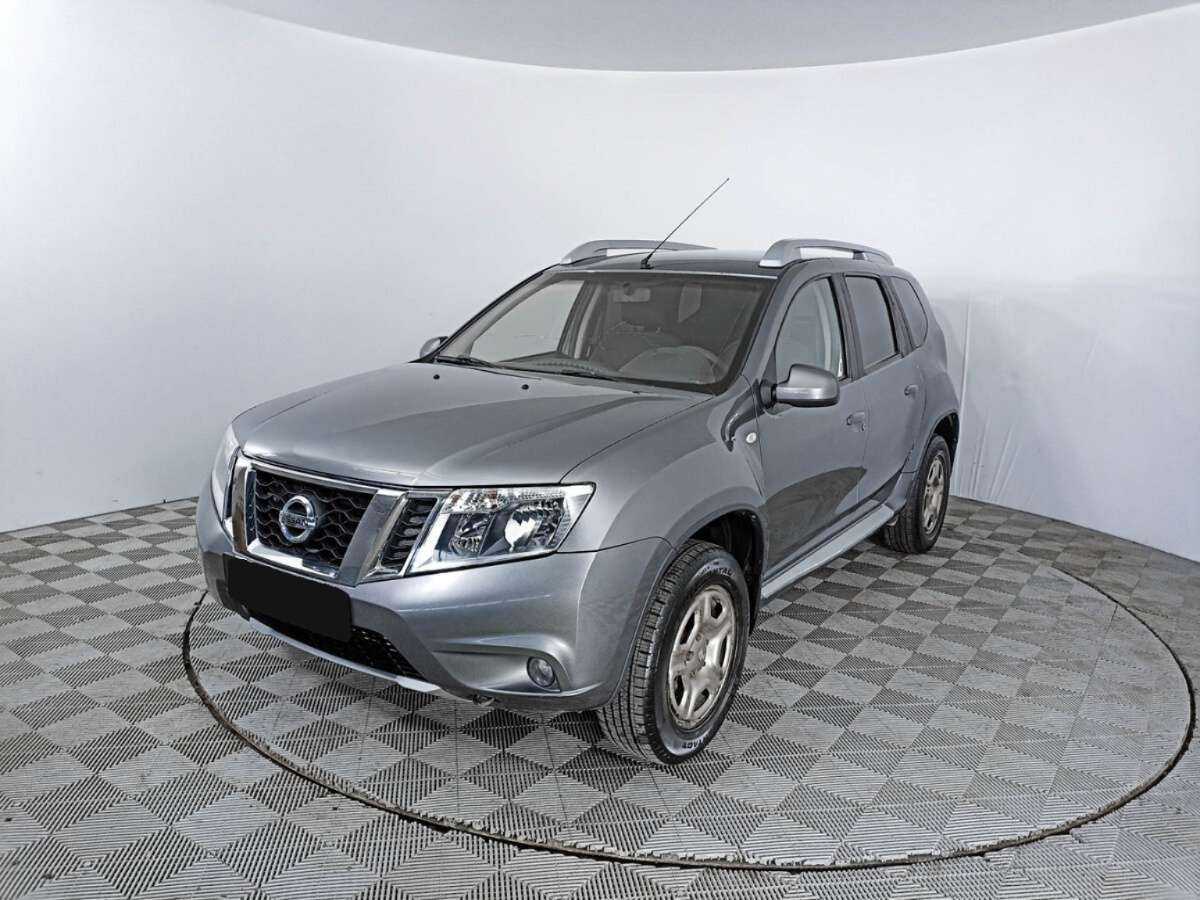 Nissan Terrano б/у, 2017, Автоматическая. Фото: #0