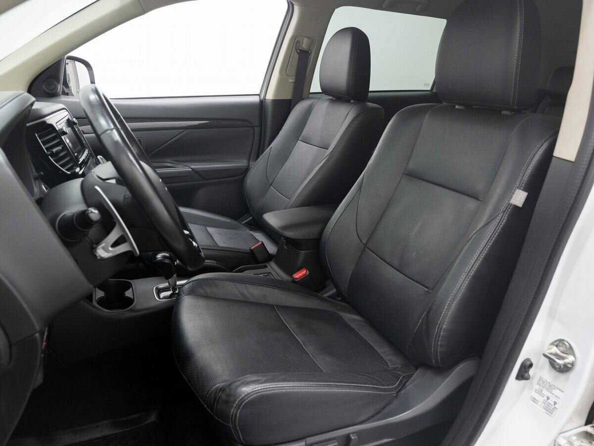Mitsubishi Outlander б/у, 2016, Вариатор. Фото: #9