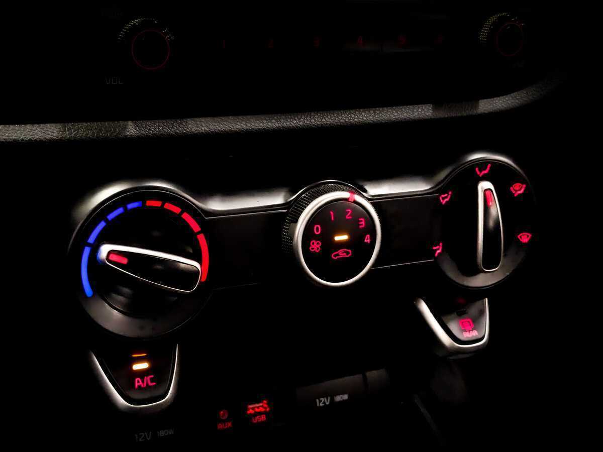 Kia Rio б/у, 2020, Автоматическая. Фото: #21