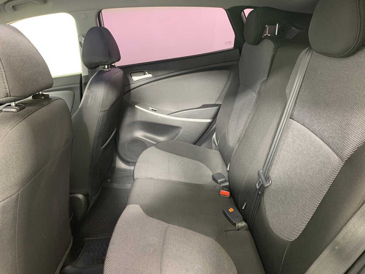 Hyundai Solaris б/у, 2013, Автоматическая. Фото: #17