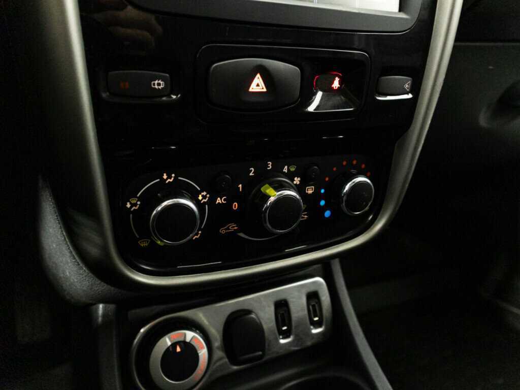 Renault Duster б/у, 2014, Механическая. Фото: #15