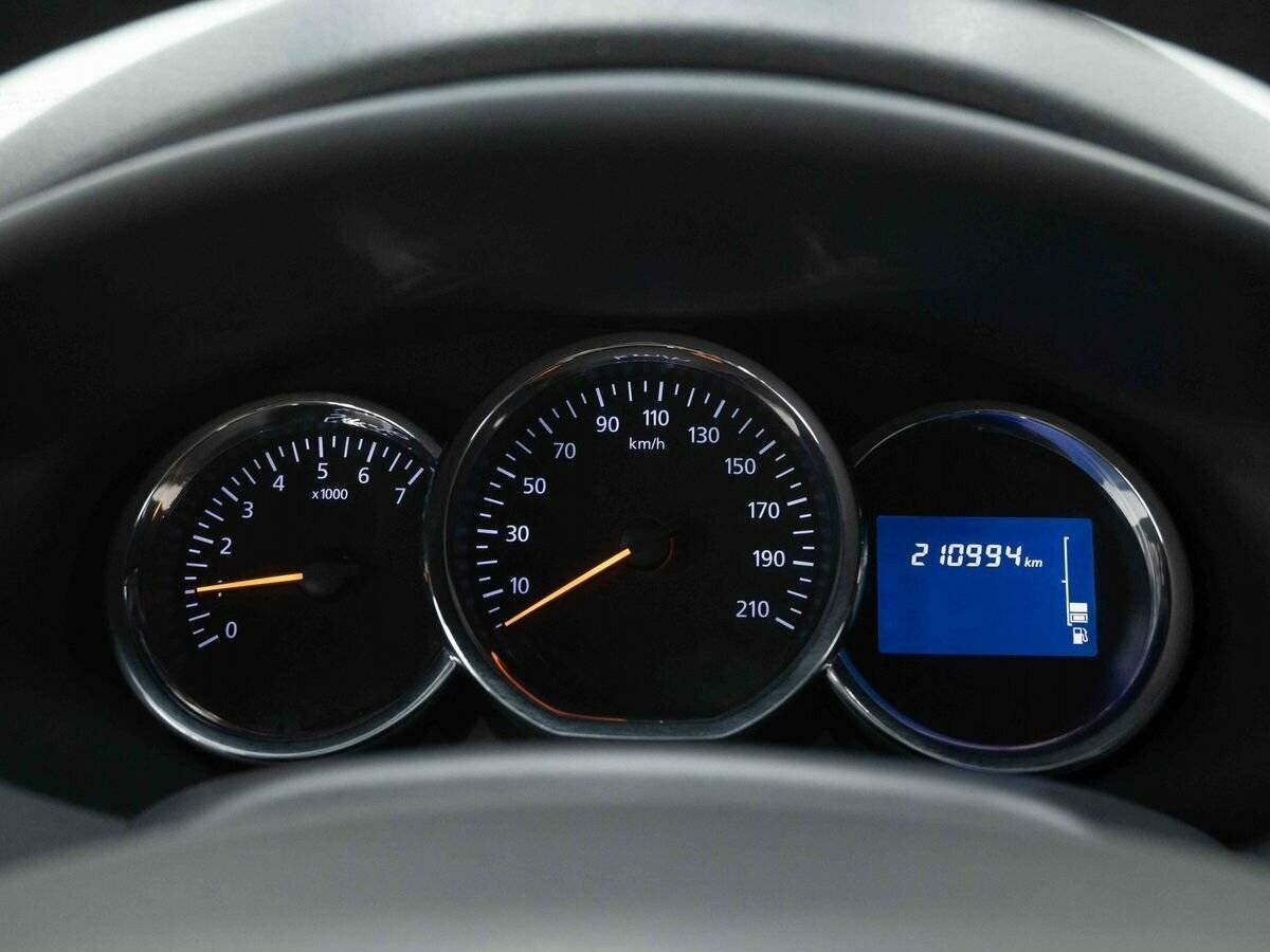 Renault Sandero б/у, 2016, Механическая. Фото: #16