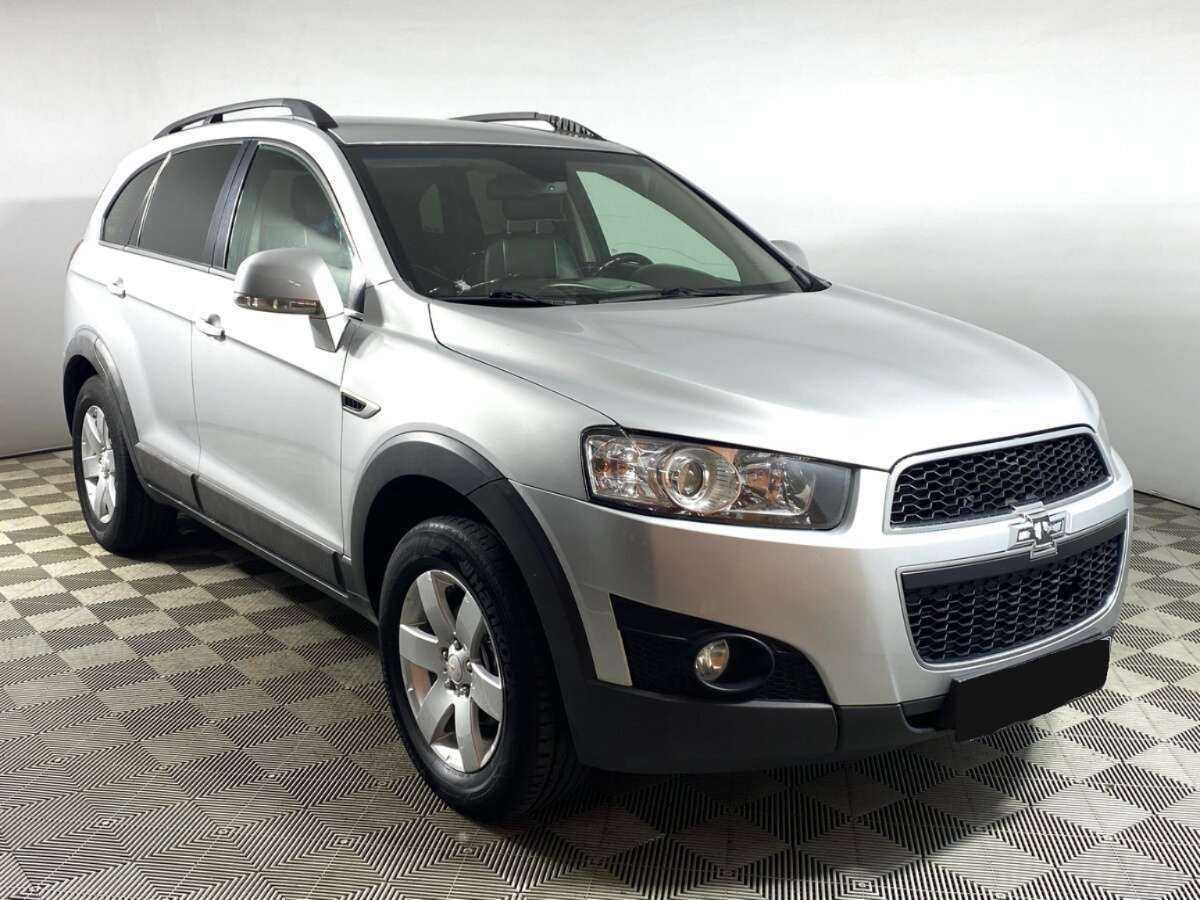 Chevrolet Captiva б/у, 2012, Автоматическая. Фото: #2