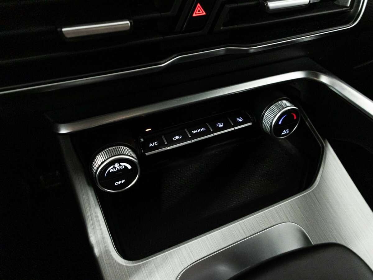 Geely Coolray б/у, 2022, Роботизированная. Фото: #19