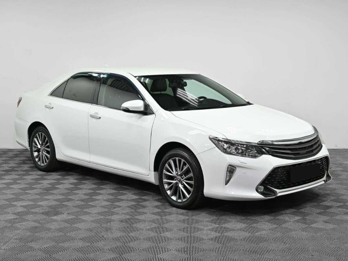 Toyota Camry б/у, 2017, Автоматическая. Фото: #2