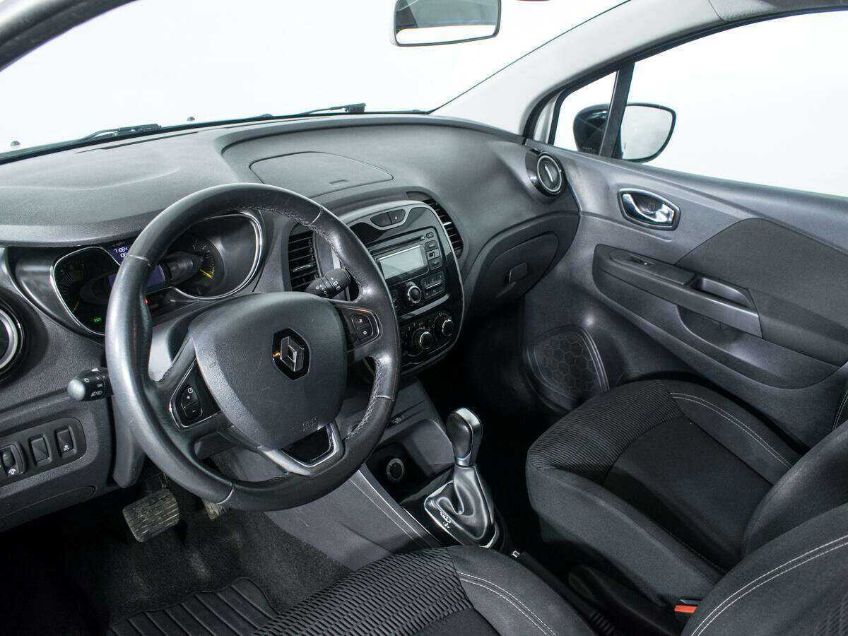 Renault Kaptur б/у, 2016, Автоматическая. Фото: #12