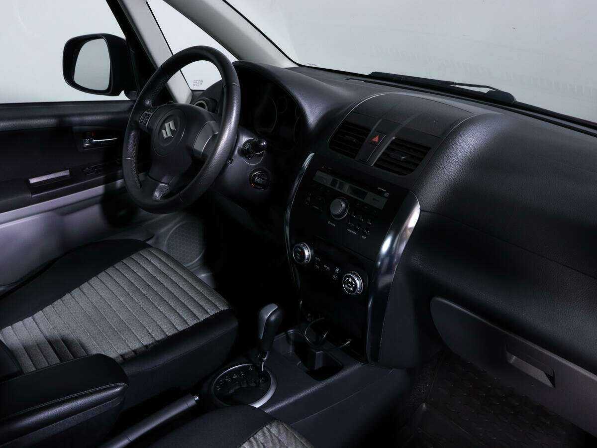 Suzuki SX4 б/у, 2013, Автоматическая. Фото: #6
