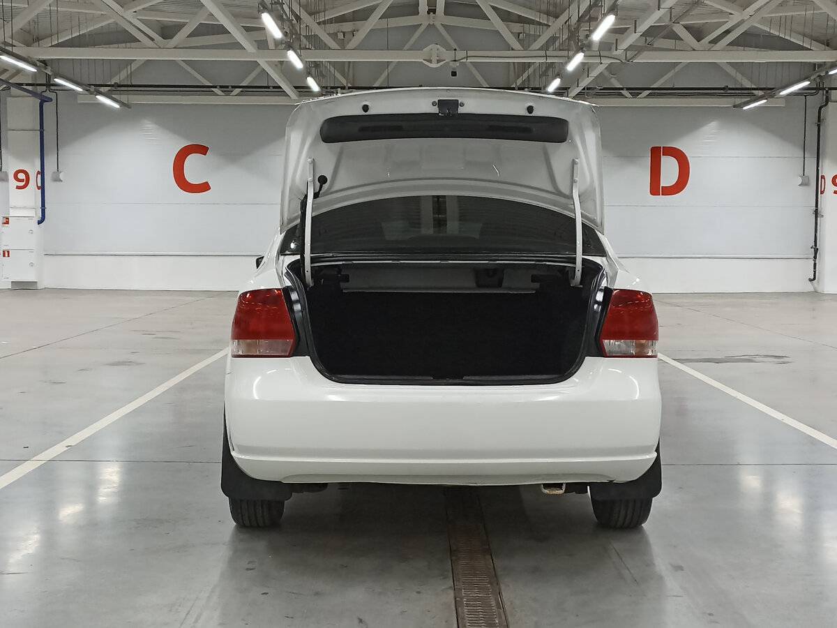 Volkswagen Polo б/у, 2013, Механическая. Фото: #9