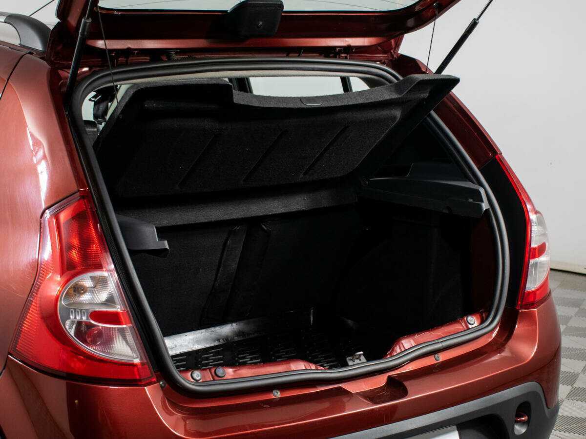 Renault Sandero б/у, 2012, Механическая. Фото: #12