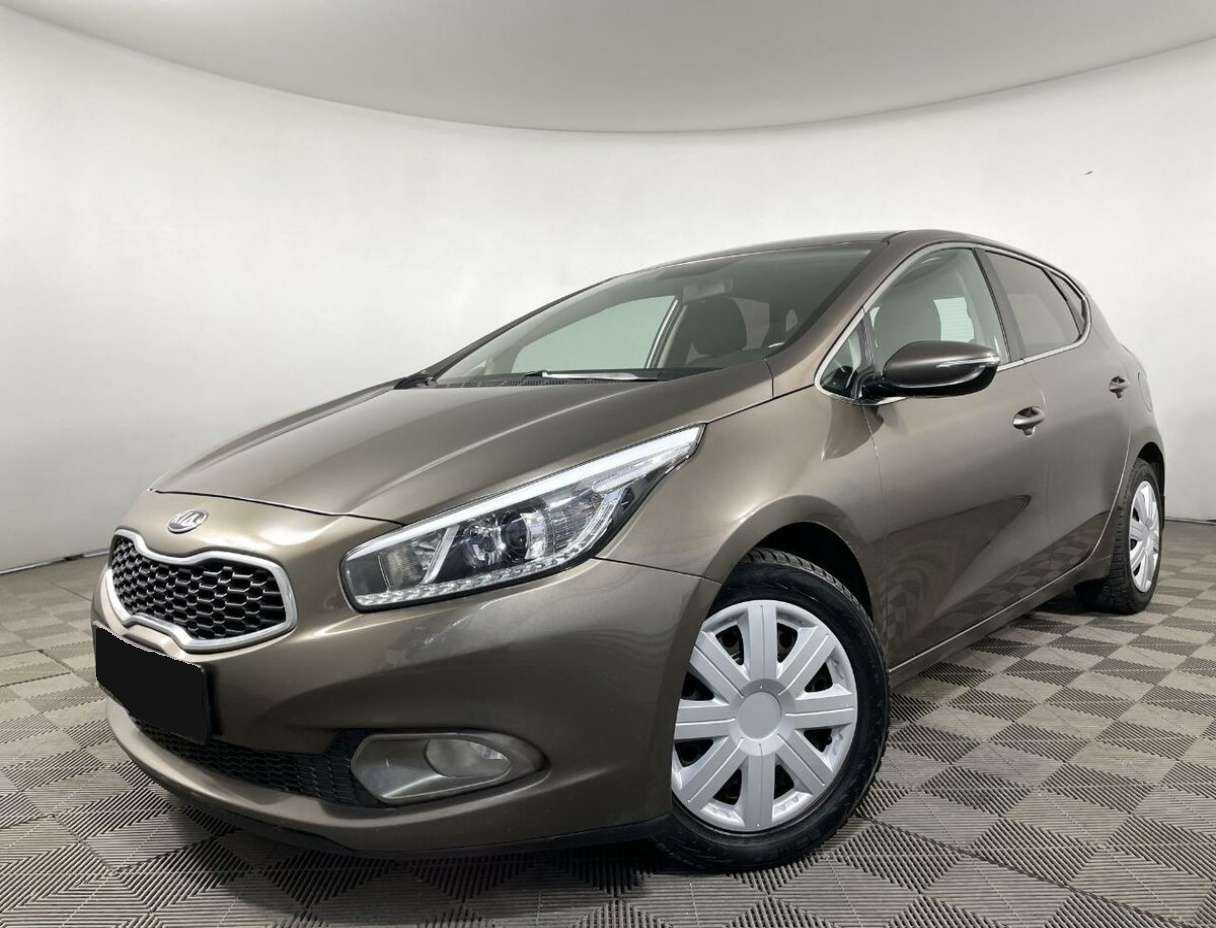 Kia Ceed б/у, 2013, Автоматическая. Фото: #0
