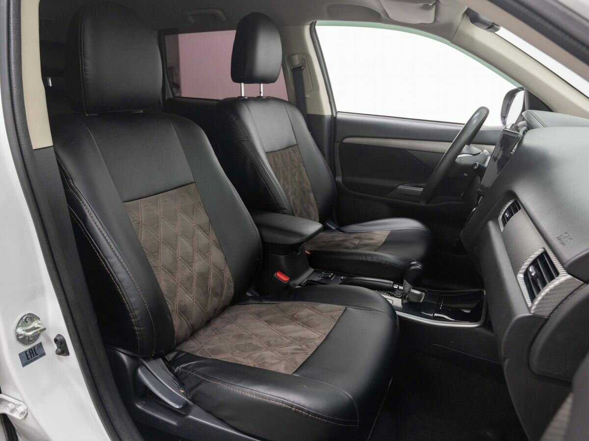 Mitsubishi Outlander б/у, 2018, Вариатор. Фото: #13