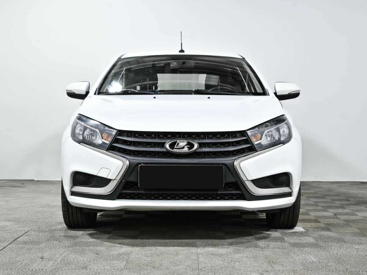 Lada (ВАЗ) Vesta б/у, 2018, Механическая. Фото: #1