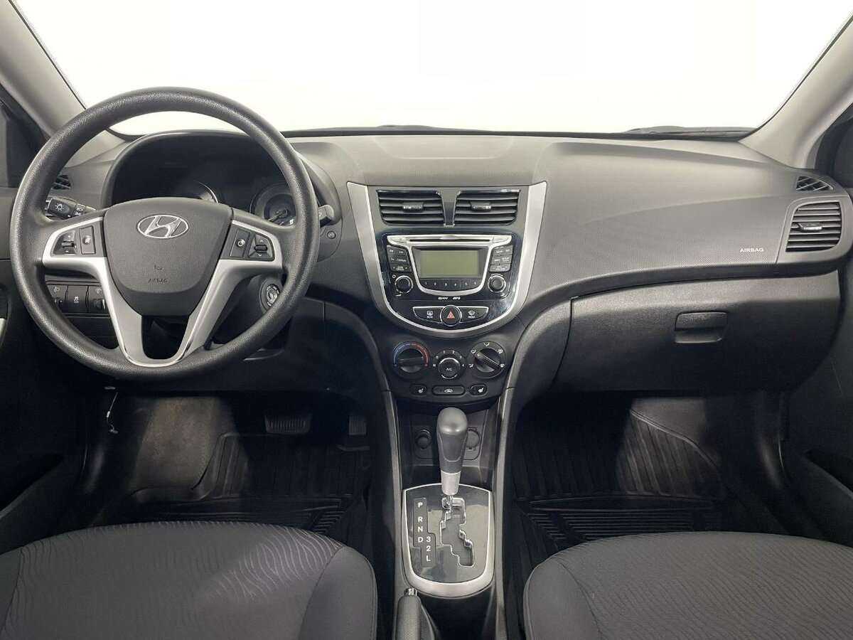 Hyundai Solaris б/у, 2012, Автоматическая. Фото: #6