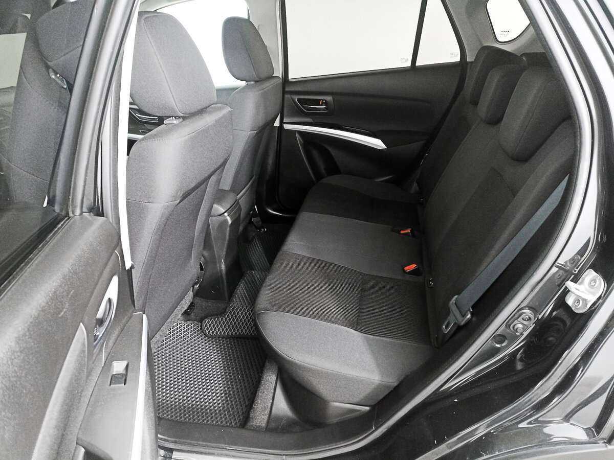 Suzuki SX4 б/у, 2016, Механическая. Фото: #9