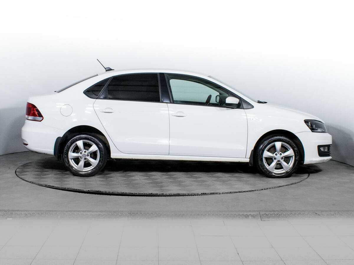 Volkswagen Polo б/у, 2017, Автоматическая. Фото: #3