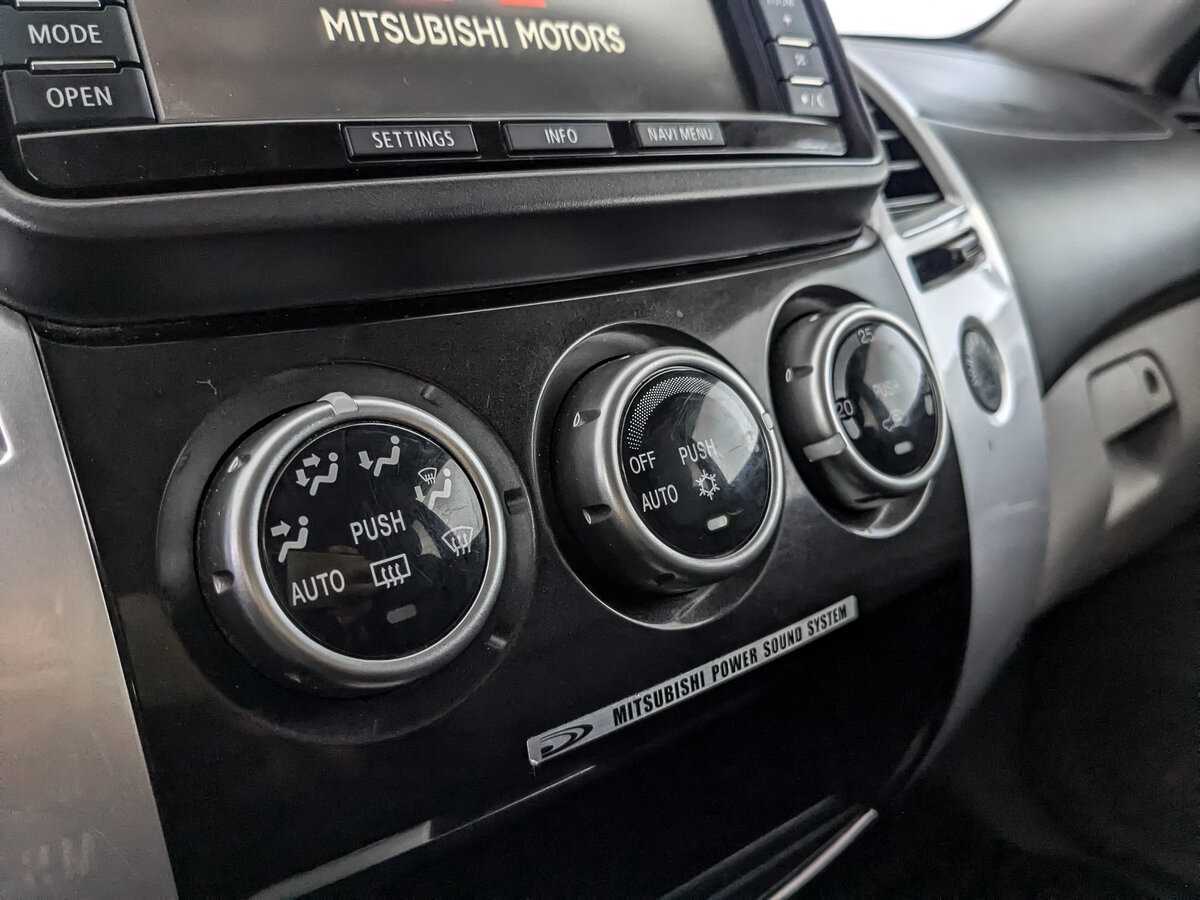 Mitsubishi Pajero Sport б/у, 2013, Автоматическая. Фото: #20