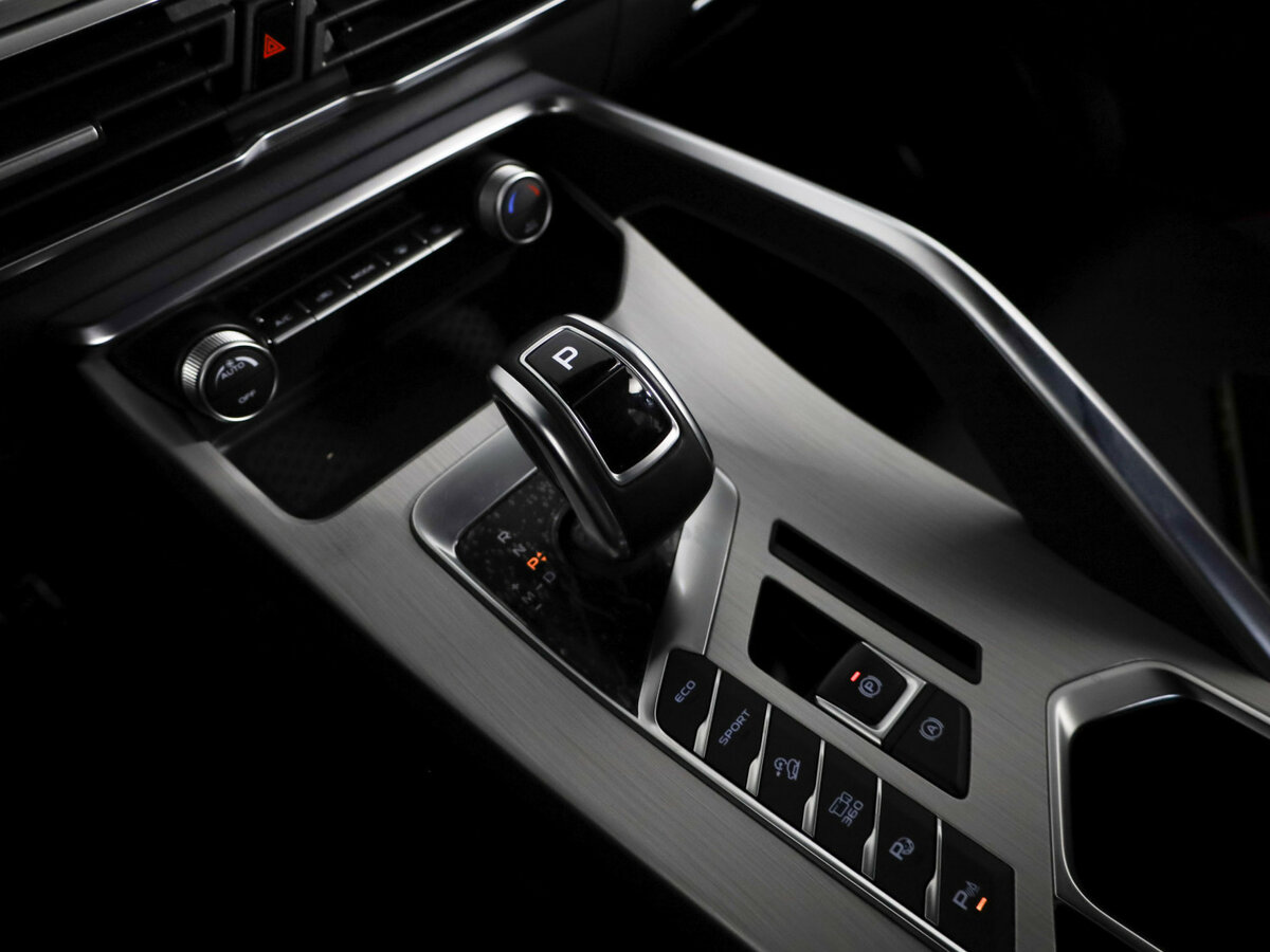 Geely Coolray б/у, 2022, Роботизированная. Фото: #18