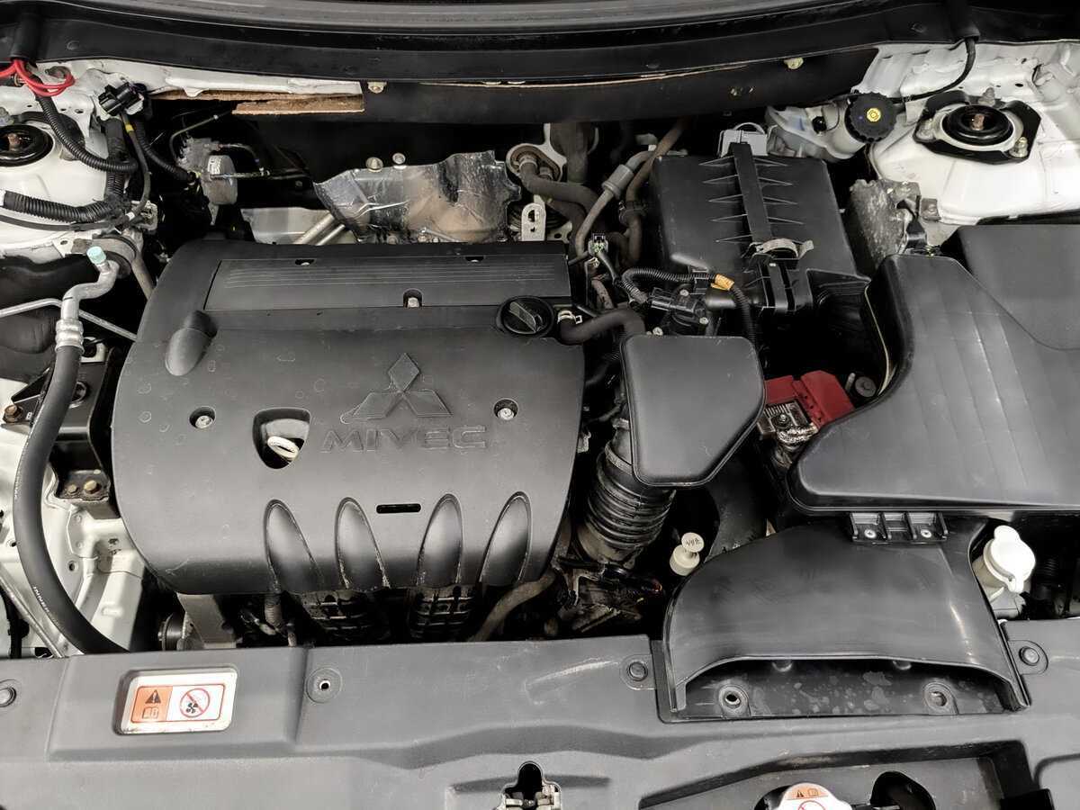 Mitsubishi Outlander б/у, 2015, Вариатор. Фото: #8