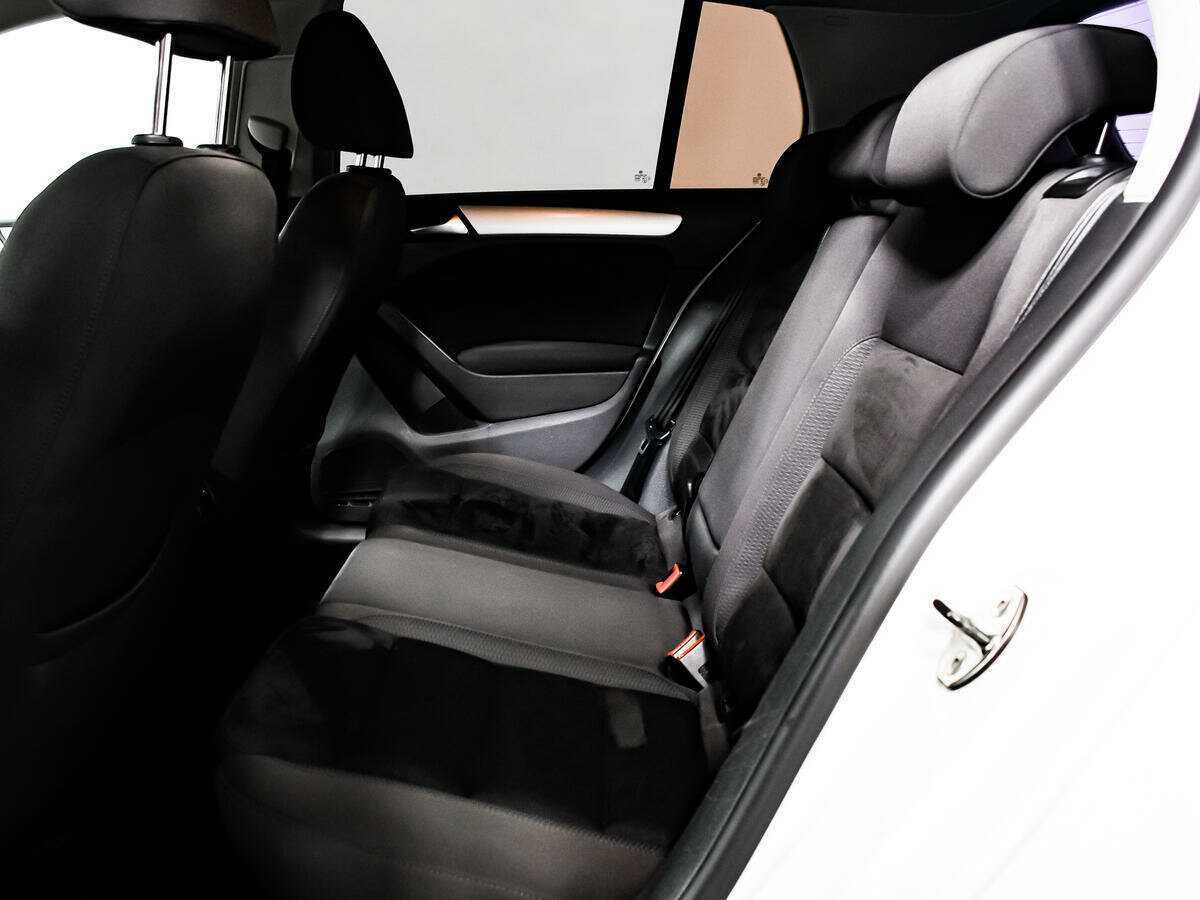 Volkswagen Golf б/у, 2012, Роботизированная. Фото: #11