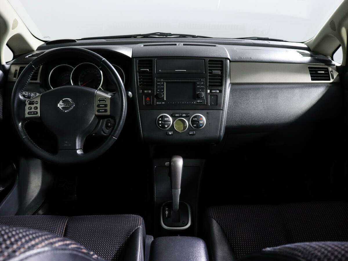 Nissan Tiida б/у, 2012, Автоматическая. Фото: #11