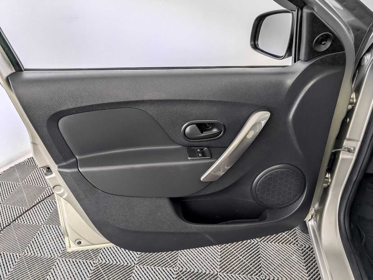 Renault Sandero б/у, 2018, Механическая. Фото: #18