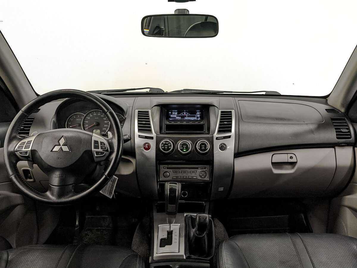 Mitsubishi Pajero Sport б/у, 2012, Автоматическая. Фото: #9