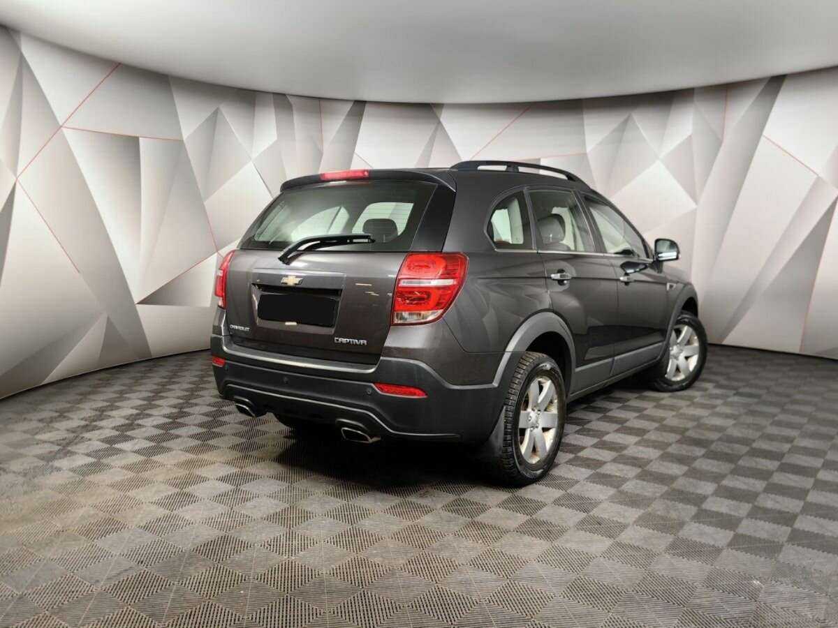 Chevrolet Captiva б/у, 2015, Автоматическая. Фото: #1