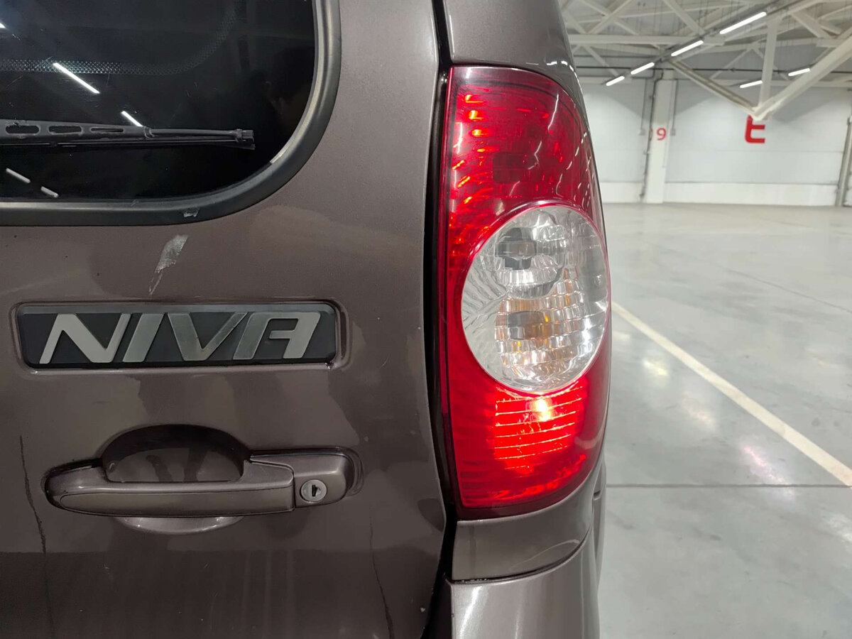 Chevrolet Niva б/у, 2016, Механическая. Фото: #8