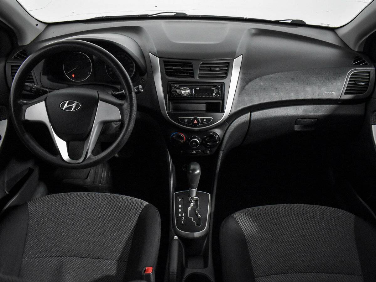 Hyundai Solaris б/у, 2012, Автоматическая. Фото: #11