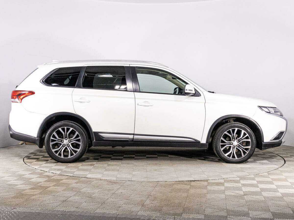 Mitsubishi Outlander б/у, 2017, Вариатор. Фото: #3