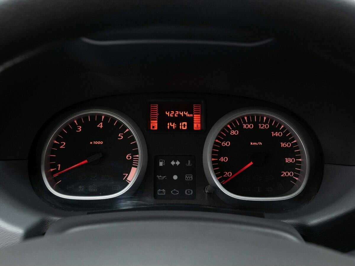 Renault Duster б/у, 2013, Механическая. Фото: #13