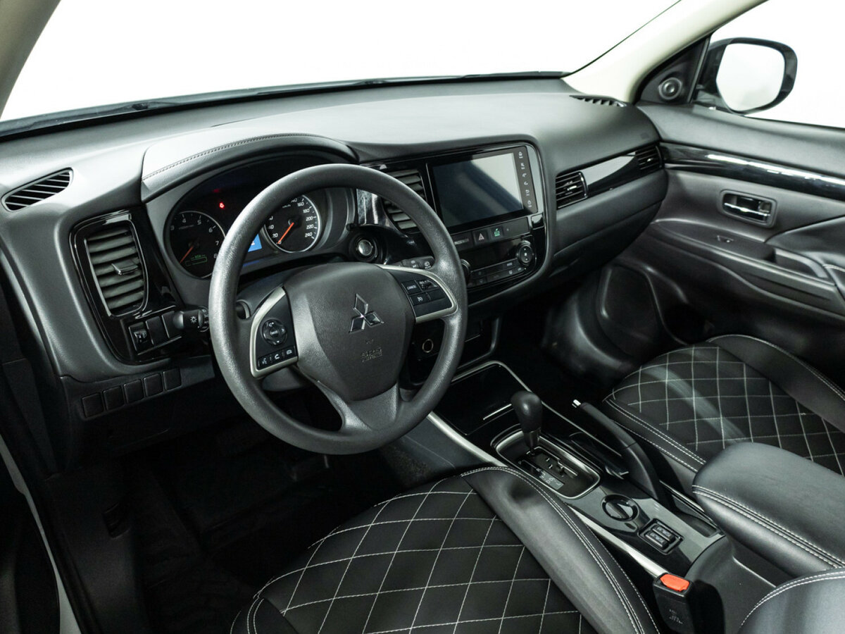 Mitsubishi Outlander б/у, 2022, Вариатор. Фото: #8