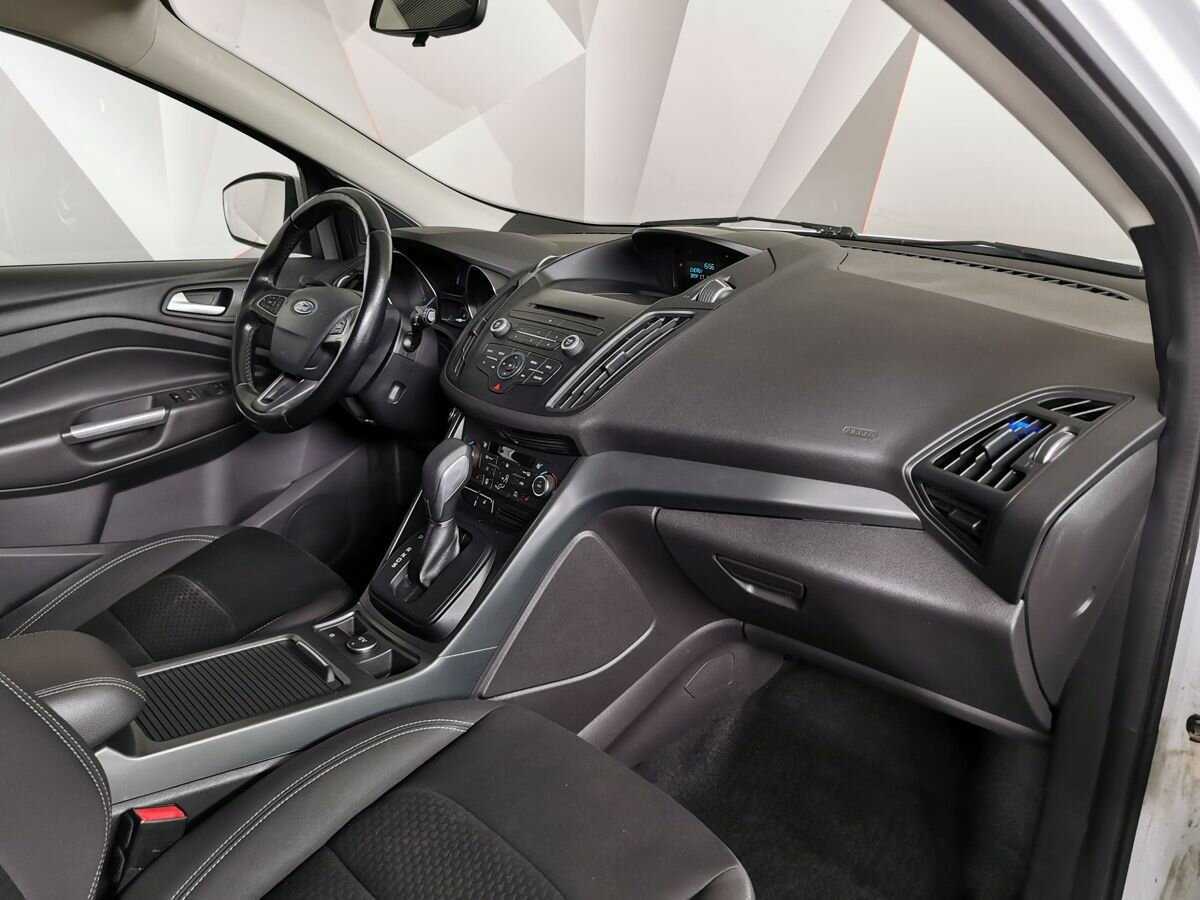 Ford Kuga б/у, 2017, Автоматическая. Фото: #8