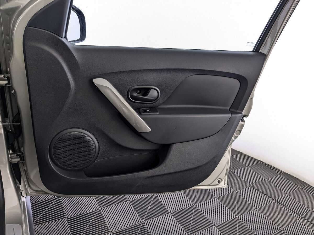 Renault Sandero б/у, 2021, Механическая. Фото: #20