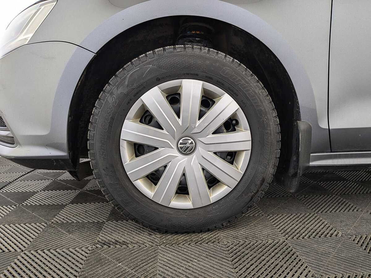 Volkswagen Jetta б/у, 2016, Механическая. Фото: #11